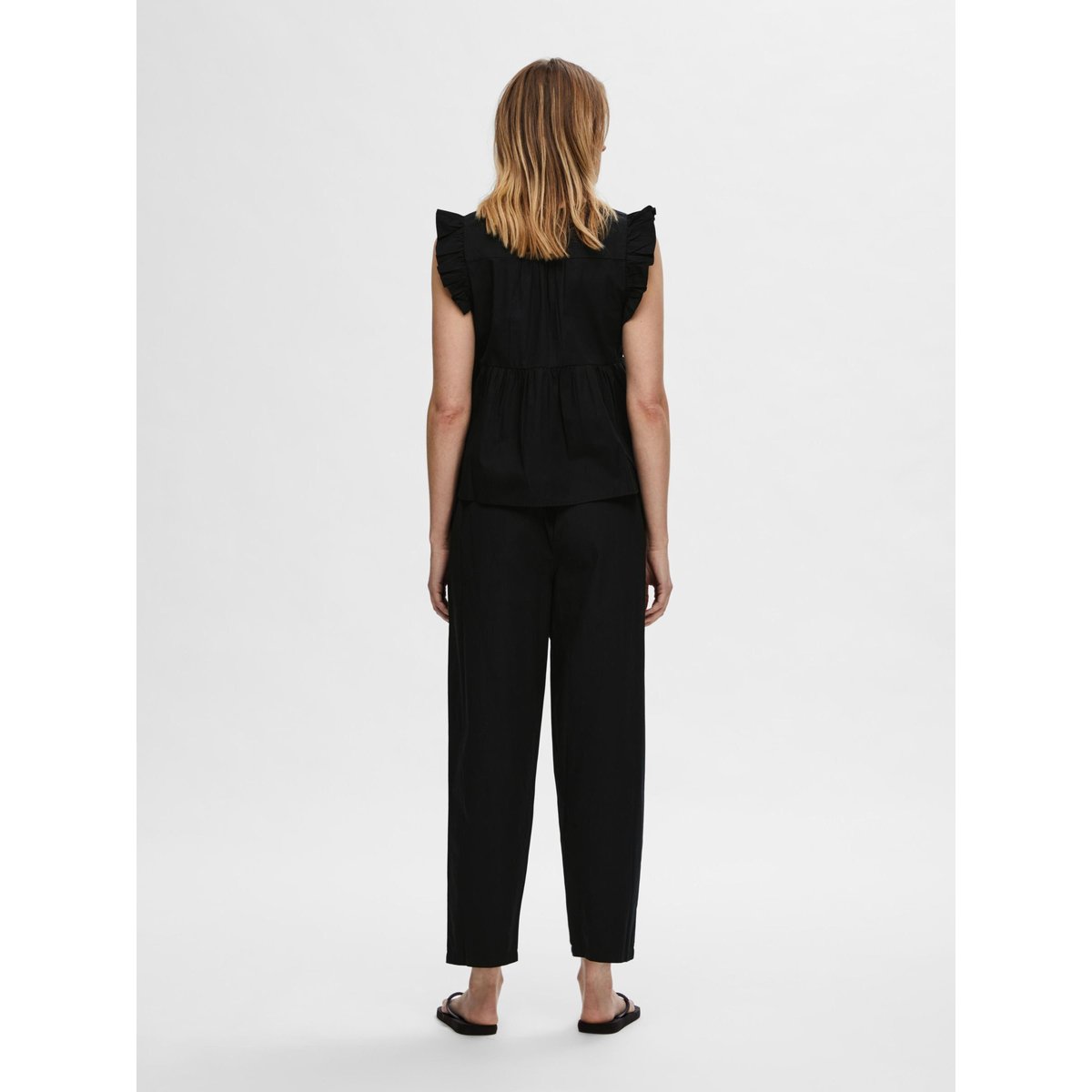 Top black, SELECTED