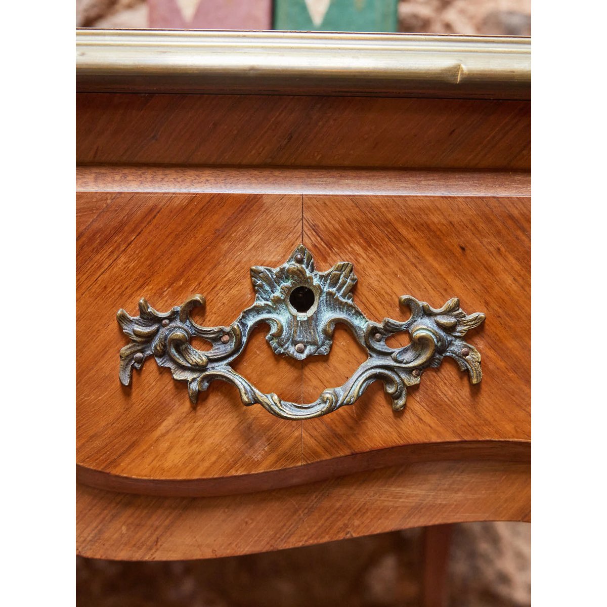 Grand bureau style Louis XV en bois Edouard N°1009 - Bon état bois clair, DEBONGOUT