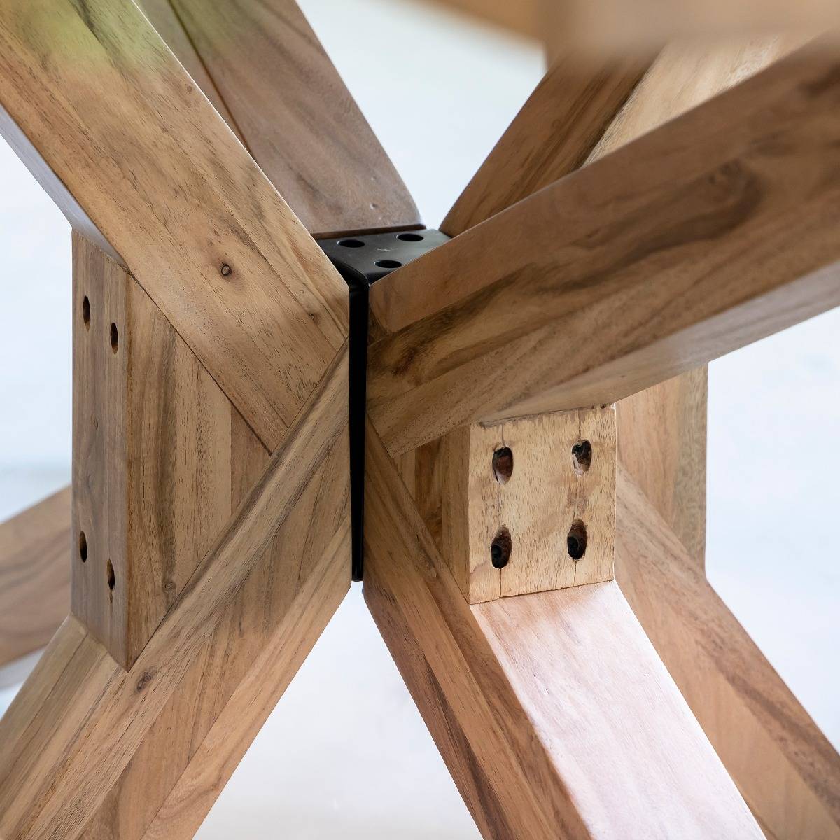 Table à manger en bois d'acacia IZEL bois clair, MADE IN MEUBLES
