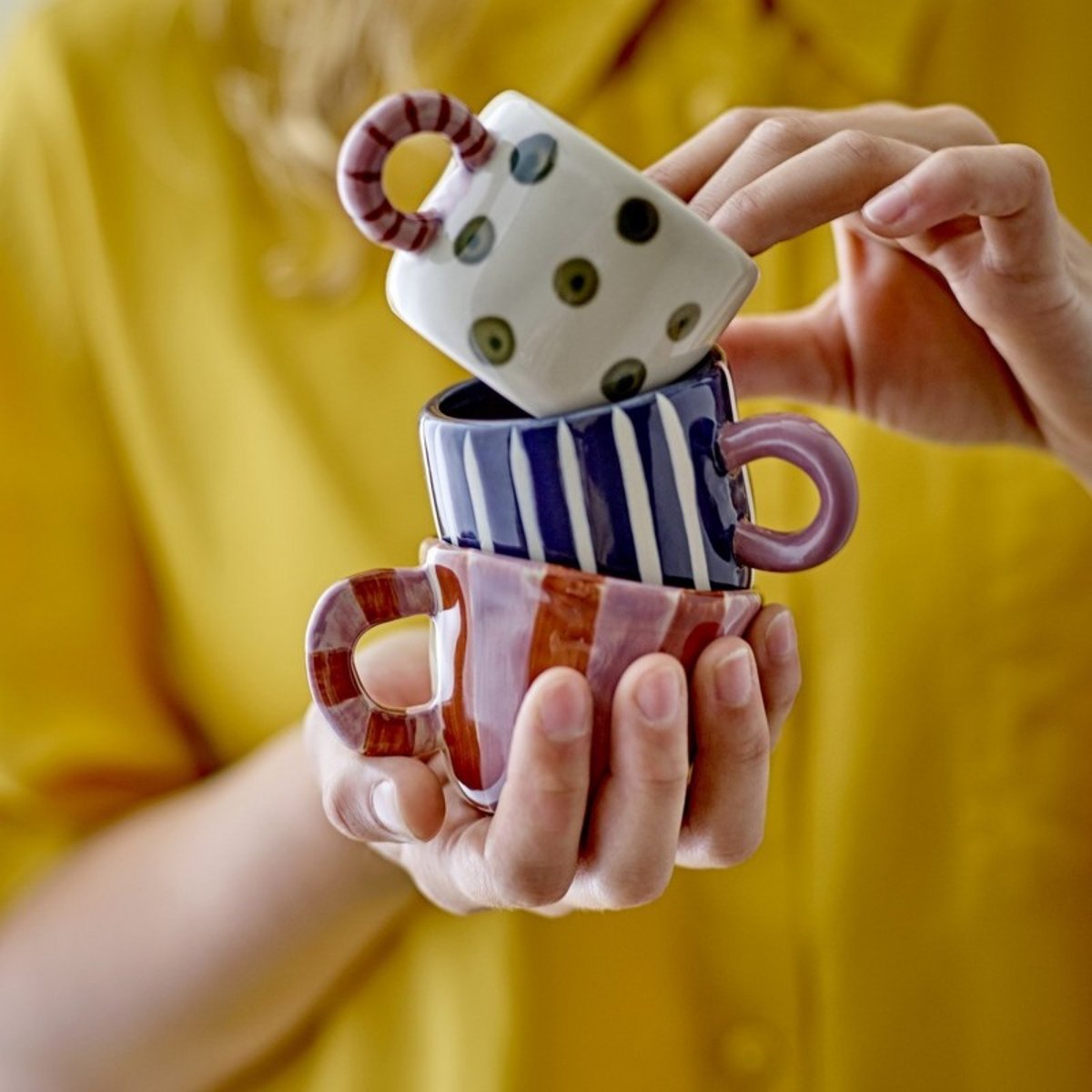 Petite tasse peinte grès rayé NINI bleu, BLOOMINGVILLE