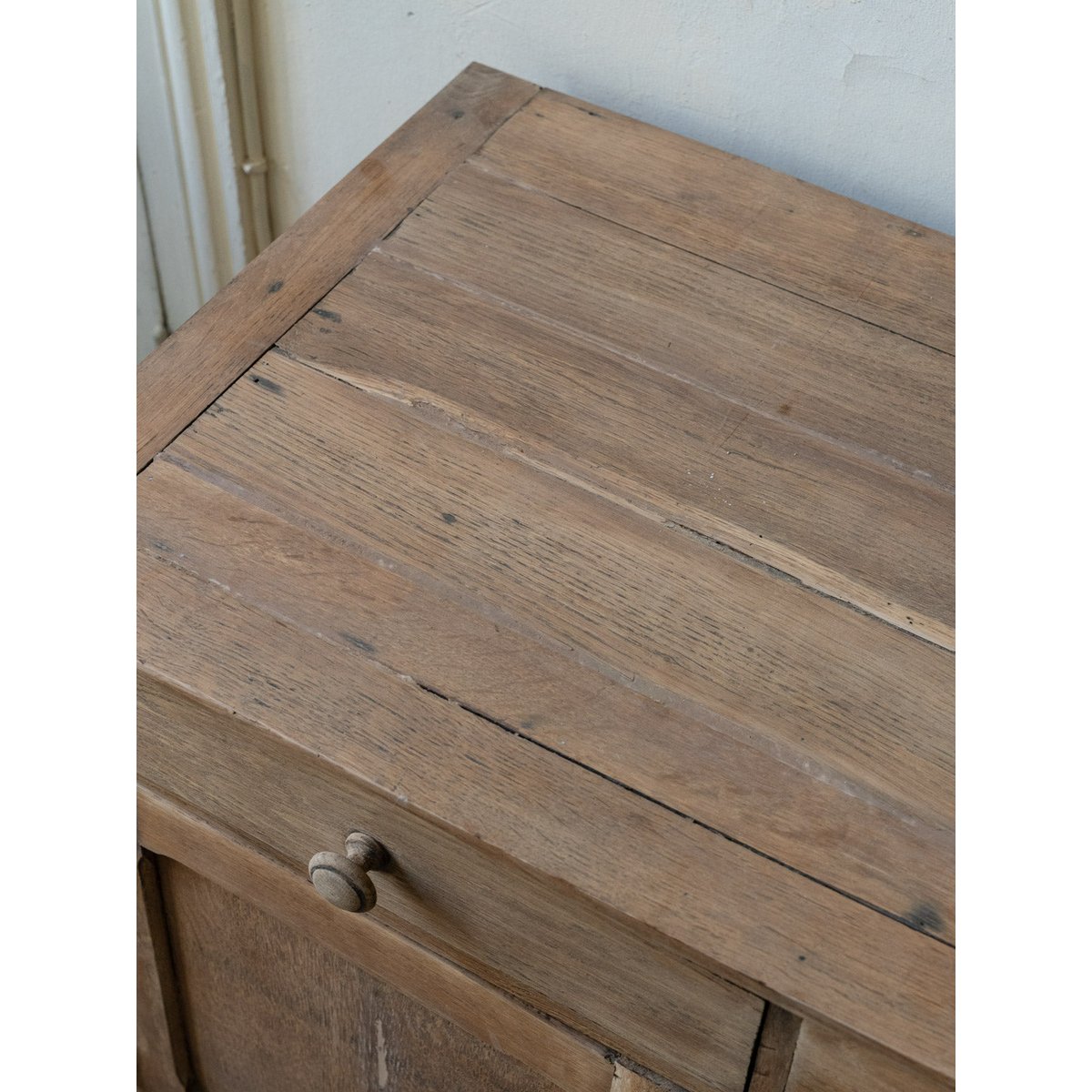 Buffet bas en bois Gilbert N°1638 - Bon état bois clair, DEBONGOUT
