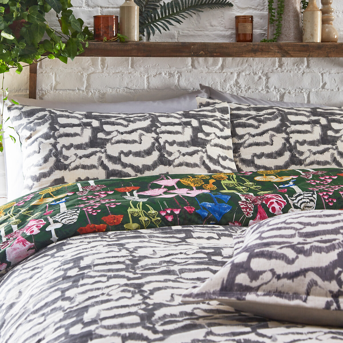 Amanita Cotton Blend Duvet Cover and Pillowcase Set green, FURN.