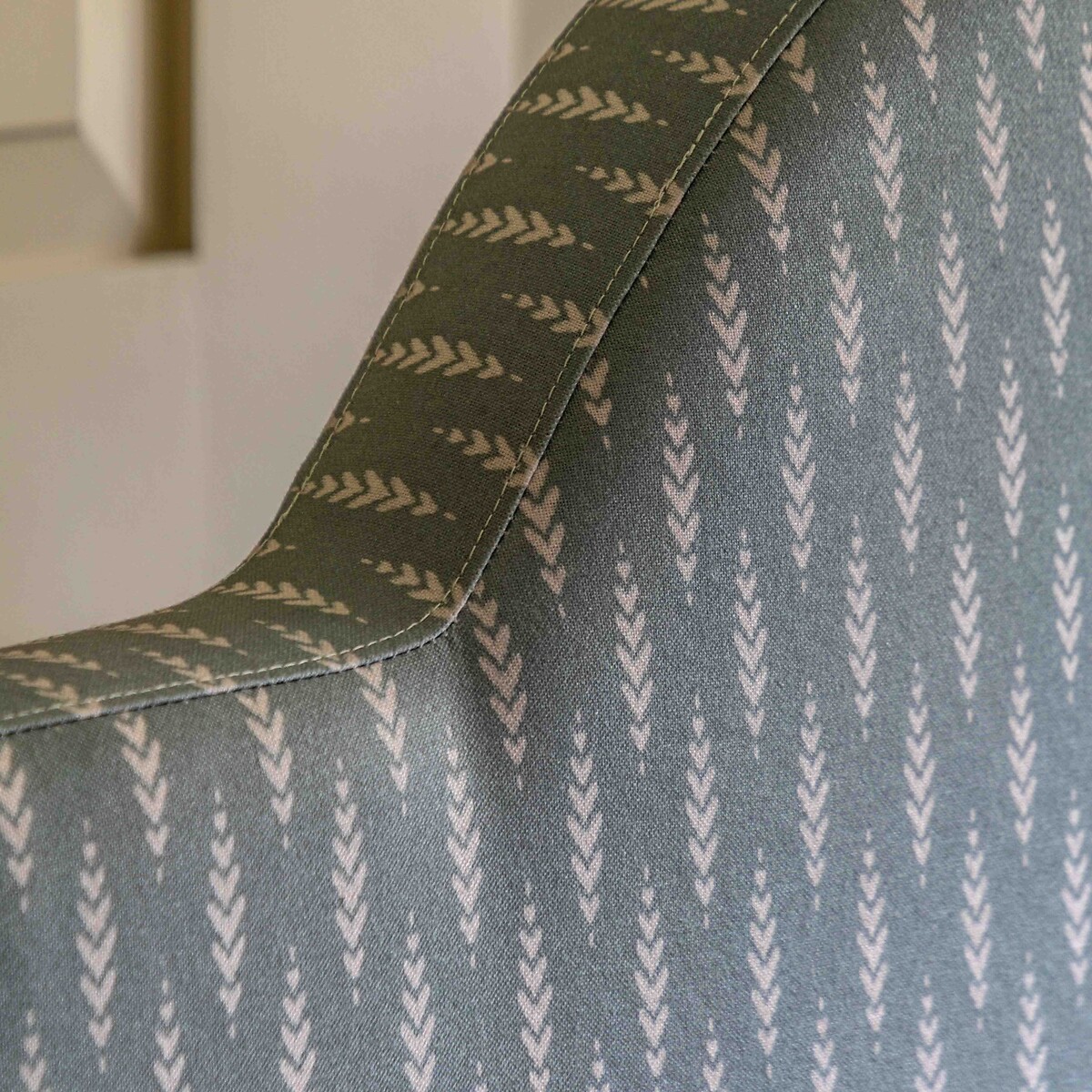 Wilson Sculpted Headboard Ottoman Storage Bed foliage print/blue, ÉDITÉ