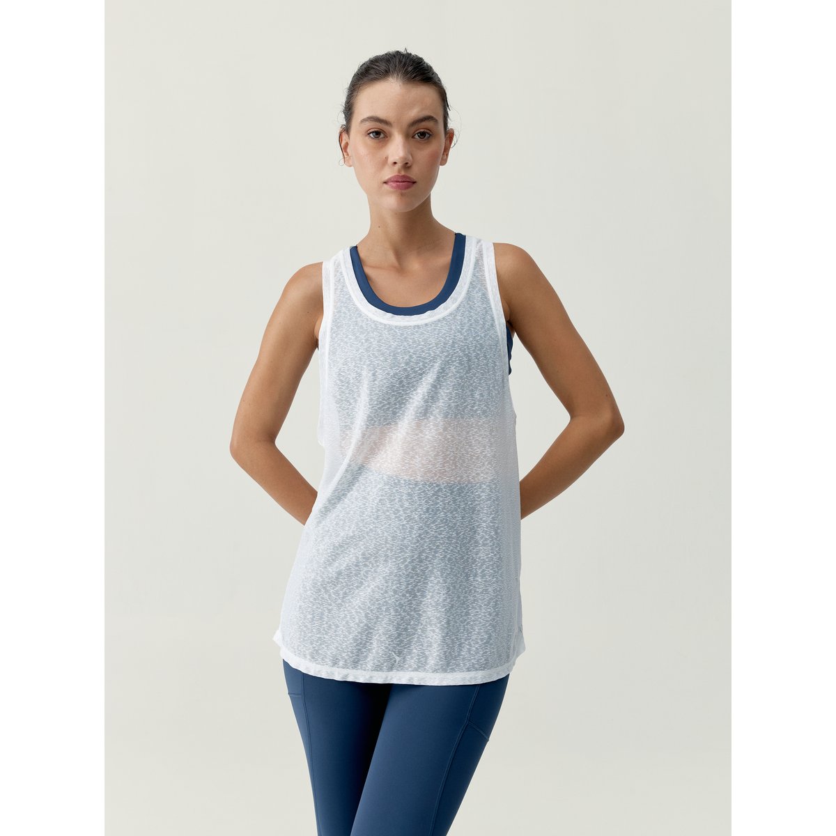 T-shirt de sport femme Ada 2.0 Sans manches dos athlétique blanc pur, BORN