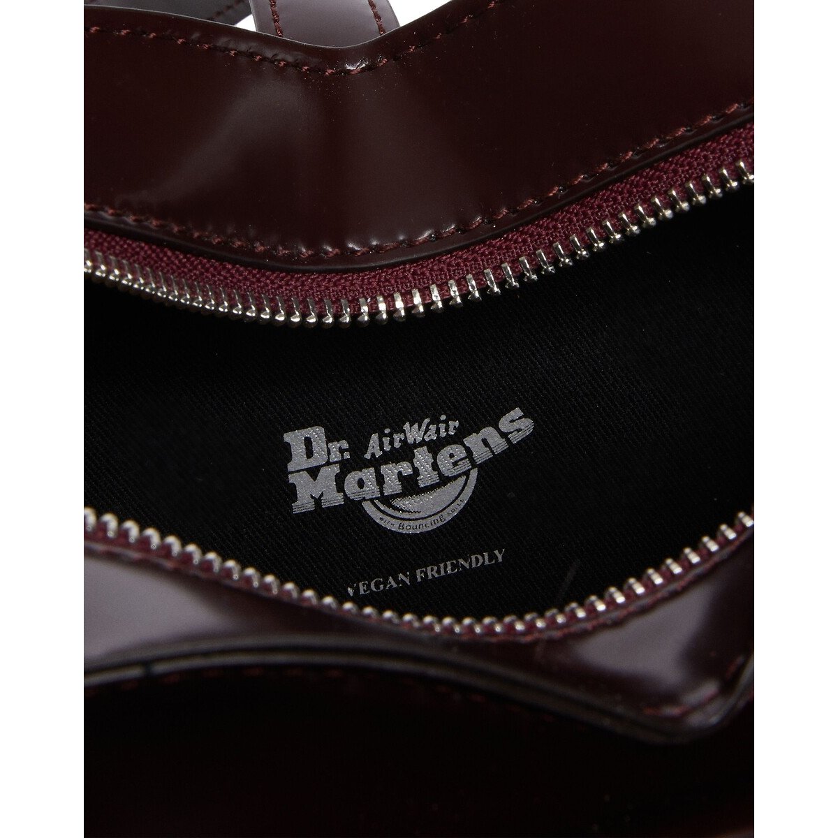 Sac à dos en forme de cœur rouge foncé, DR. MARTENS