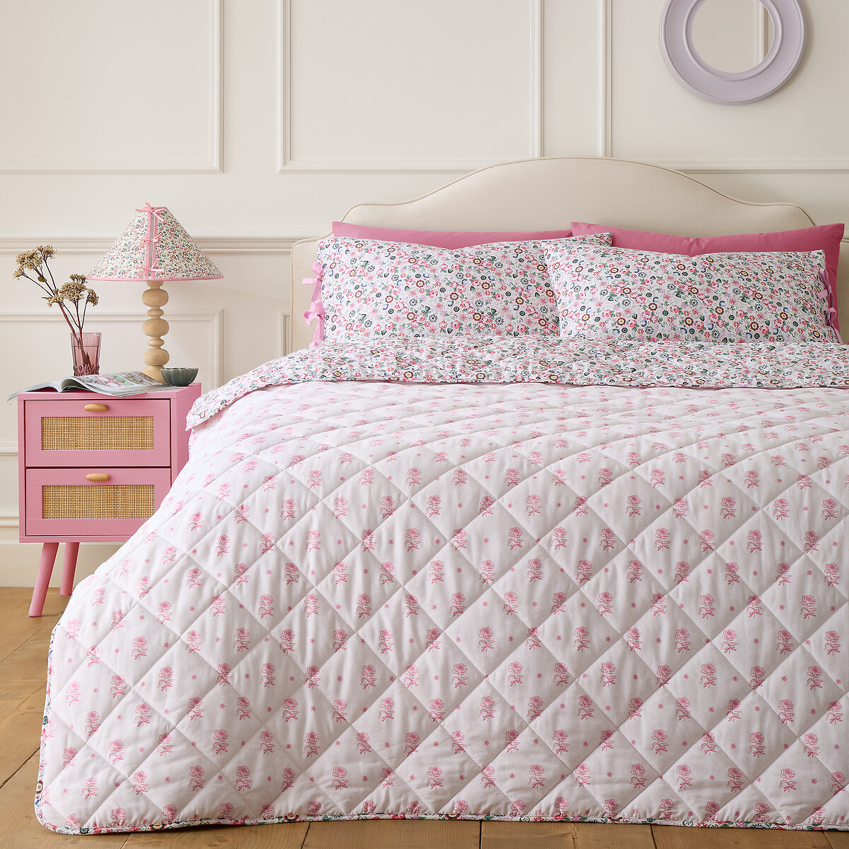 Pearly Queen Ditsy Cotton Quilted Bedspread pink, CATH KIDSTON