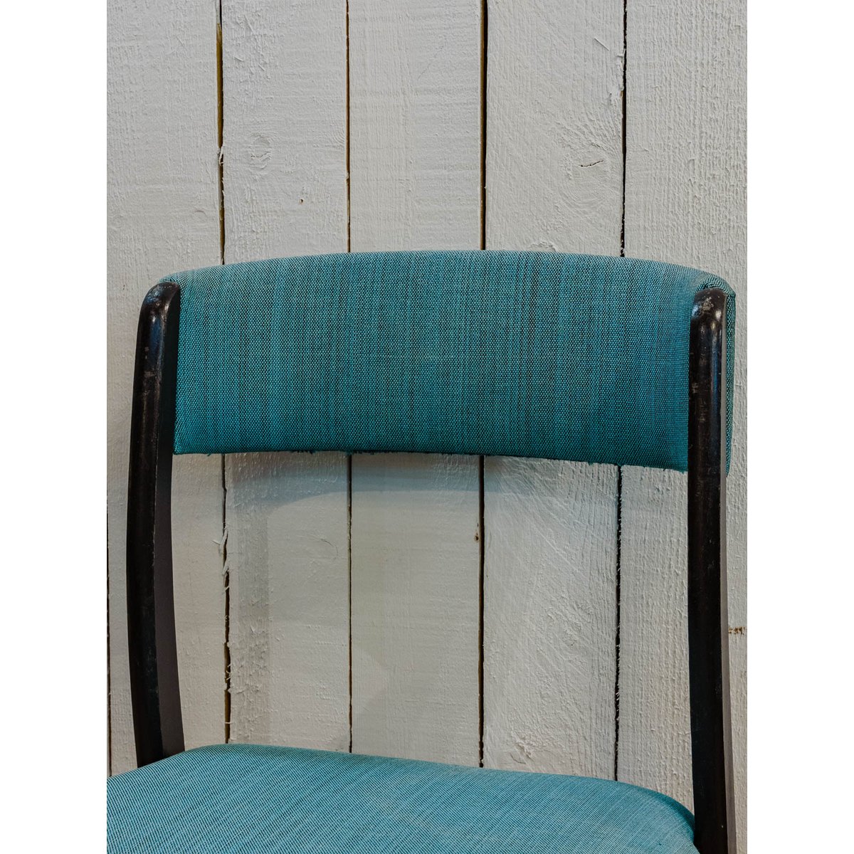 Paire de chaises en bois et tissu Alma N°1693 - Bon état bleu clair, DEBONGOUT
