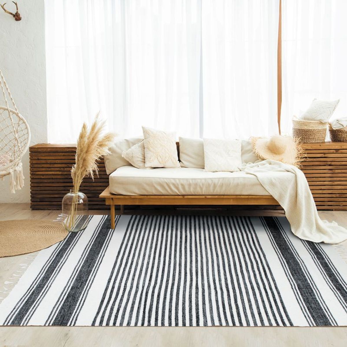 Tapis salon artisanal en coton noir gris blanc, THE DECO FACTORY