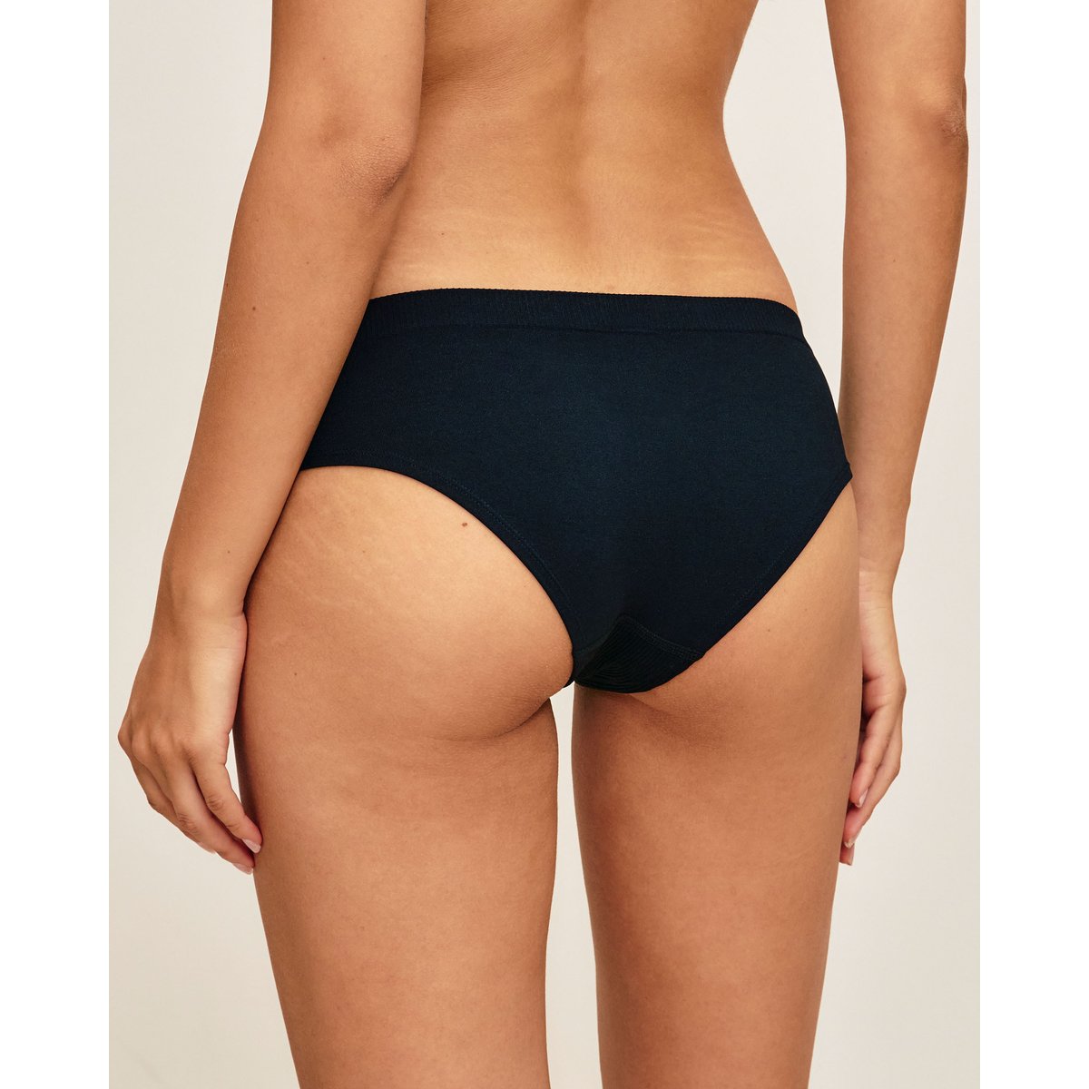 Shorty seamless SEAMLESSHORTIZ noir, UNDIZ