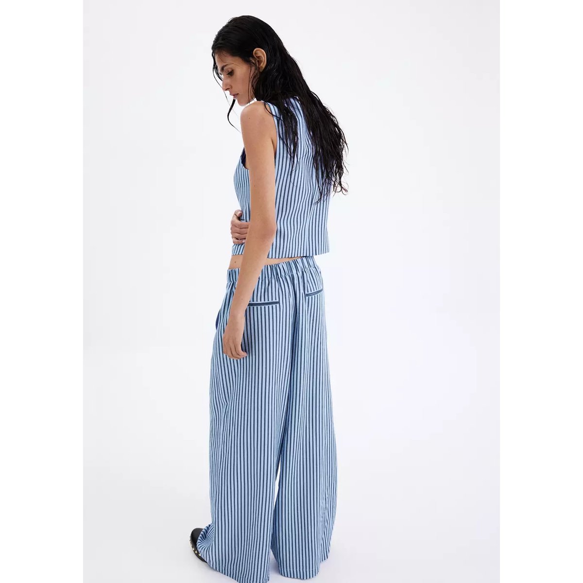 Pantalon fluide à rayures bleu ciel, MANGO