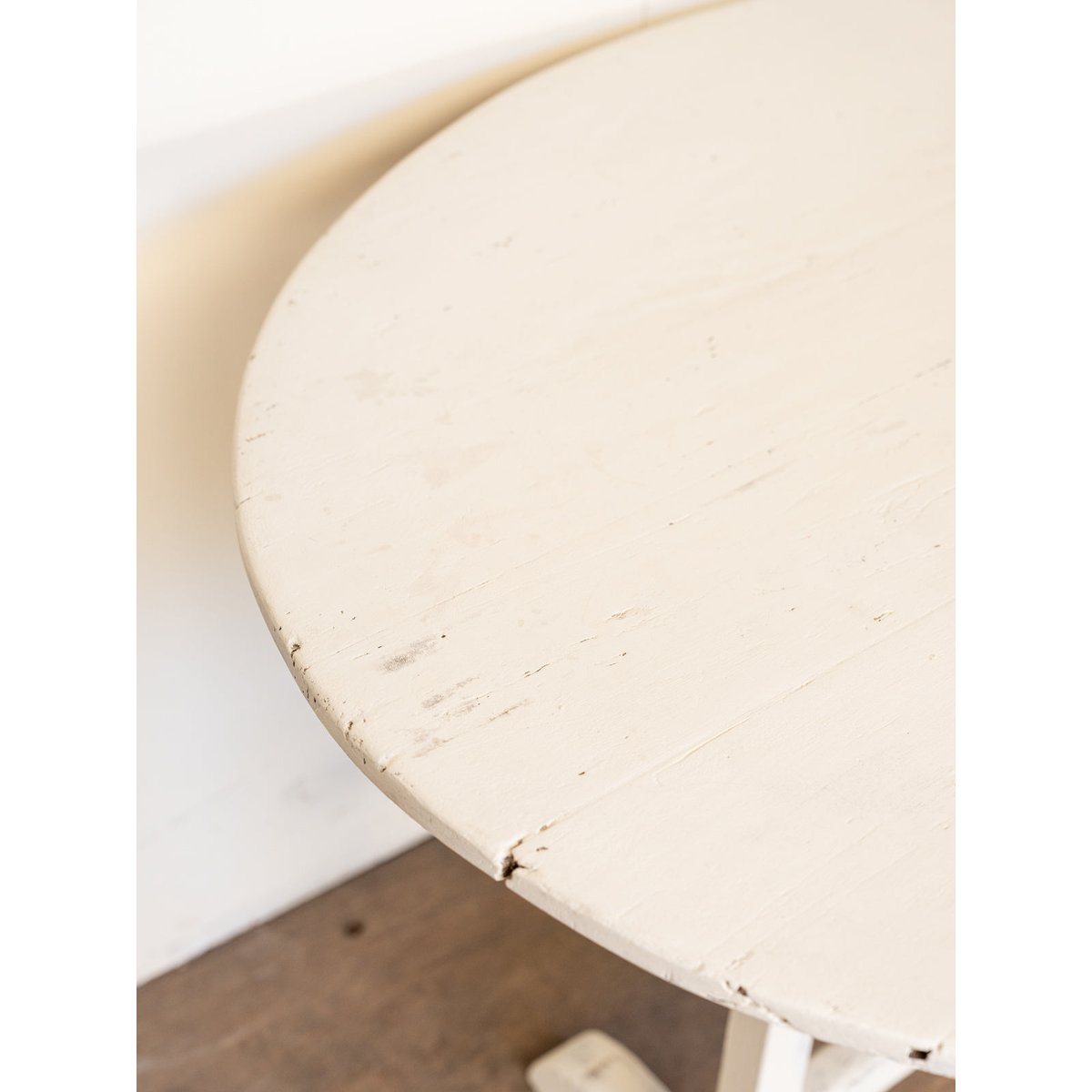 Table de vigneron en bois blanc Romy N°1474 - Bon état blanc, DEBONGOUT
