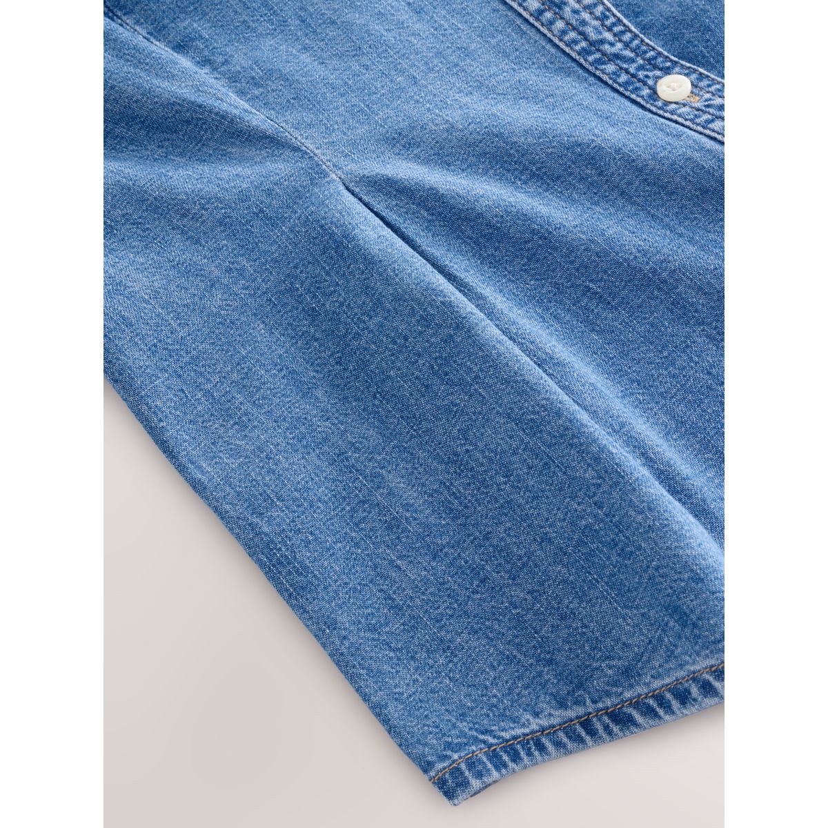 Chemise en jean ajustée à manches longues bleu moyen, NEXT