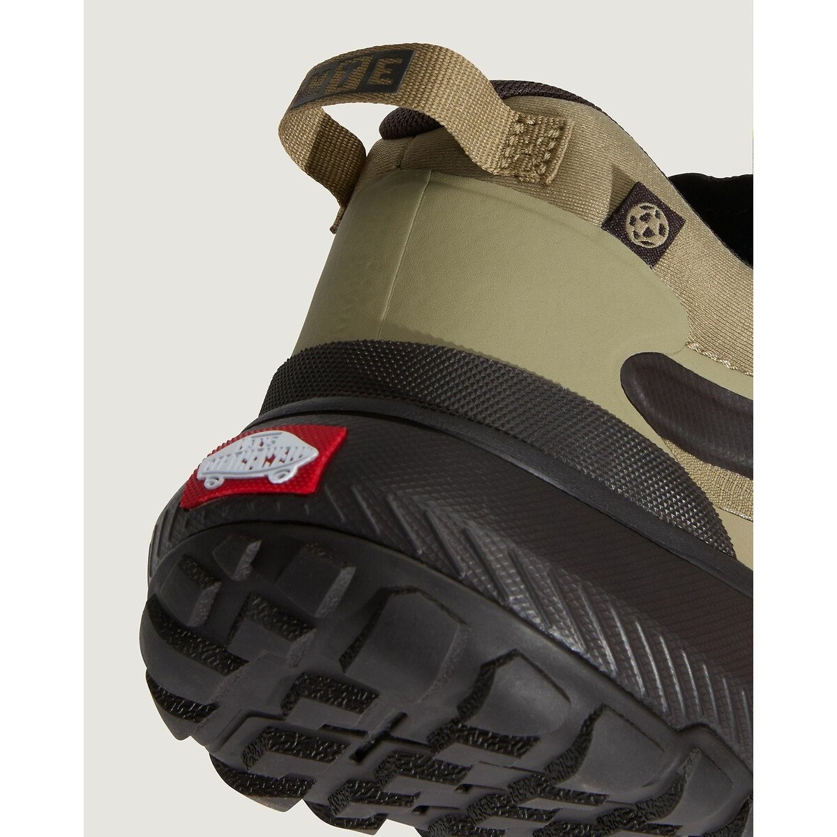 Baskets MTE Crosspath marron foncé, VANS