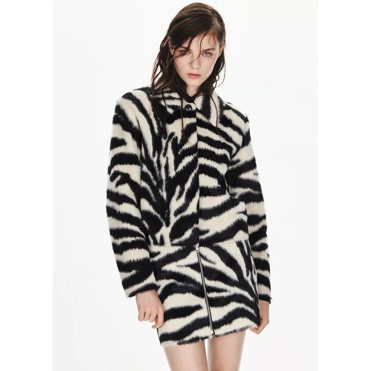 Veste effet peau de zèbre noir, MANGO