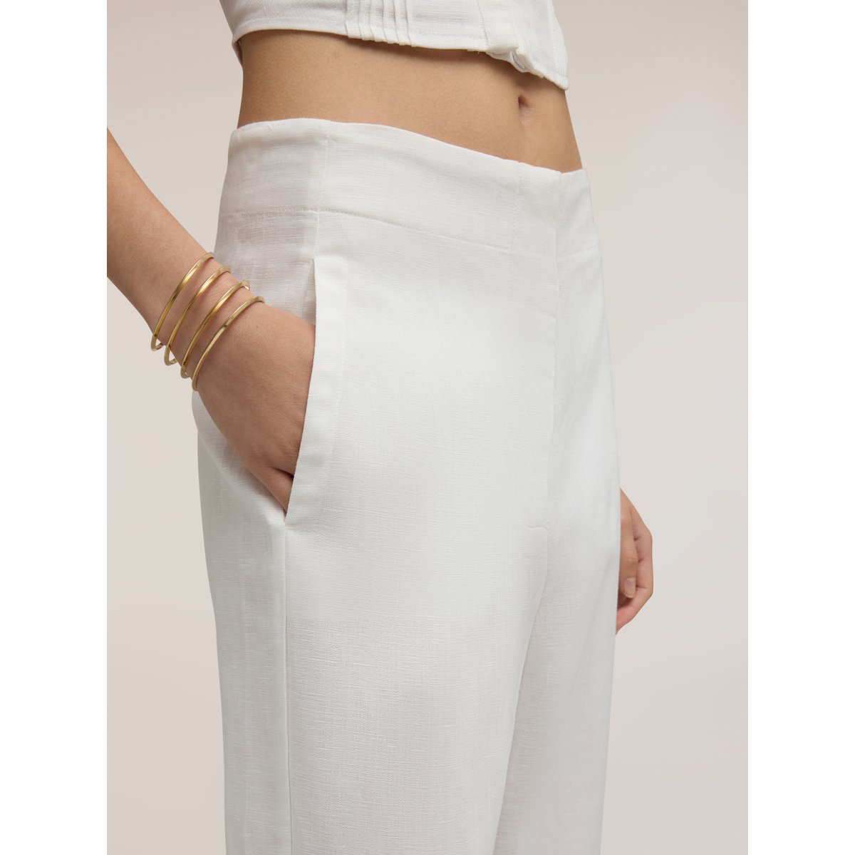Pantalon avec pinces au bas blanc, MOTIVI