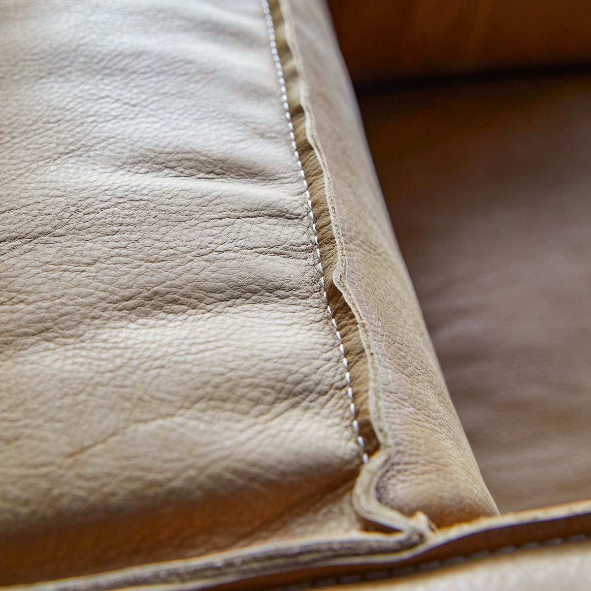 Fauteuil en Cuir massif, COBBELWOOD marron, TIKAMOON