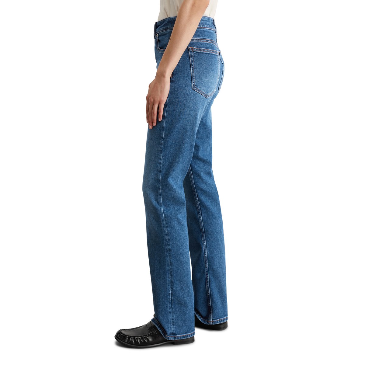 Jeans modèle Kiruna flared en coton organique mélangé stretch bleu foncé, MARC O'POLO