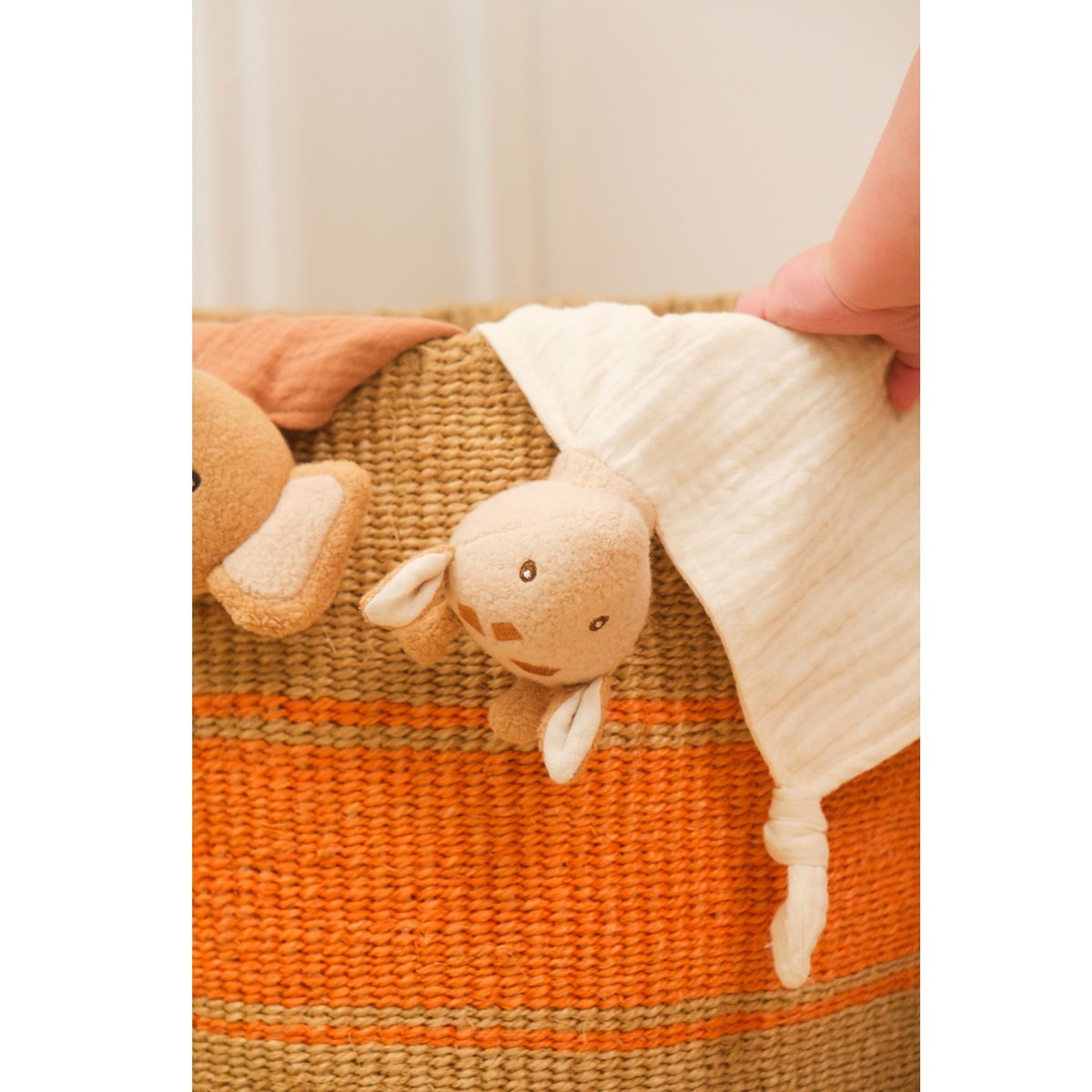 Coffret cadeau doudou et hochet Girafe beige, EGMONT TOYS