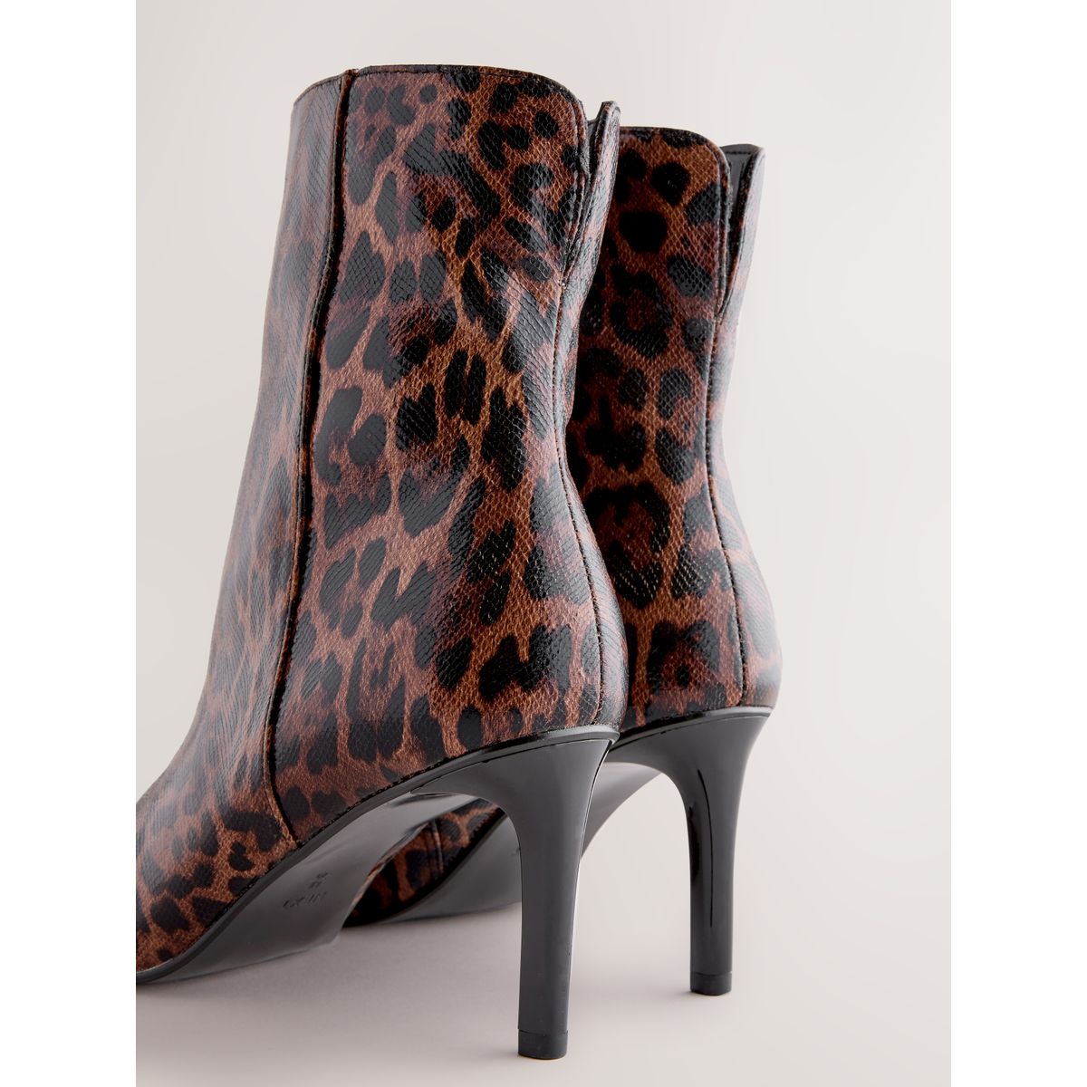 Bottines forever comfort® avec bout ciselé imprimé léopard, NEXT