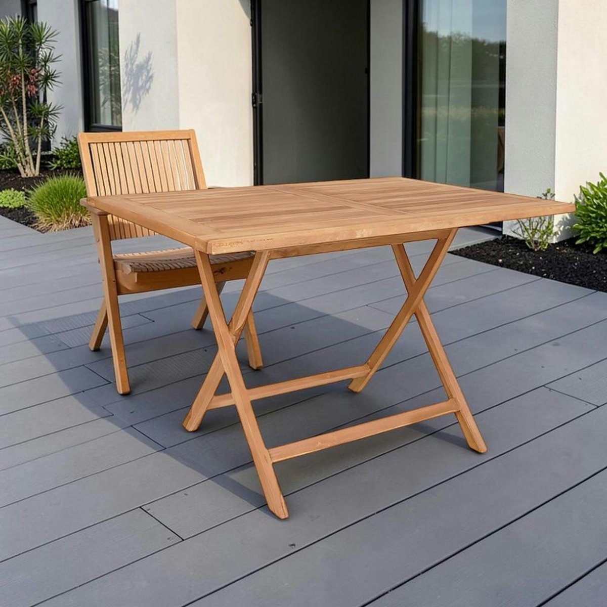 Table d'extérieur en teck 120 cm TANETE bois naturel, PIER IMPORT