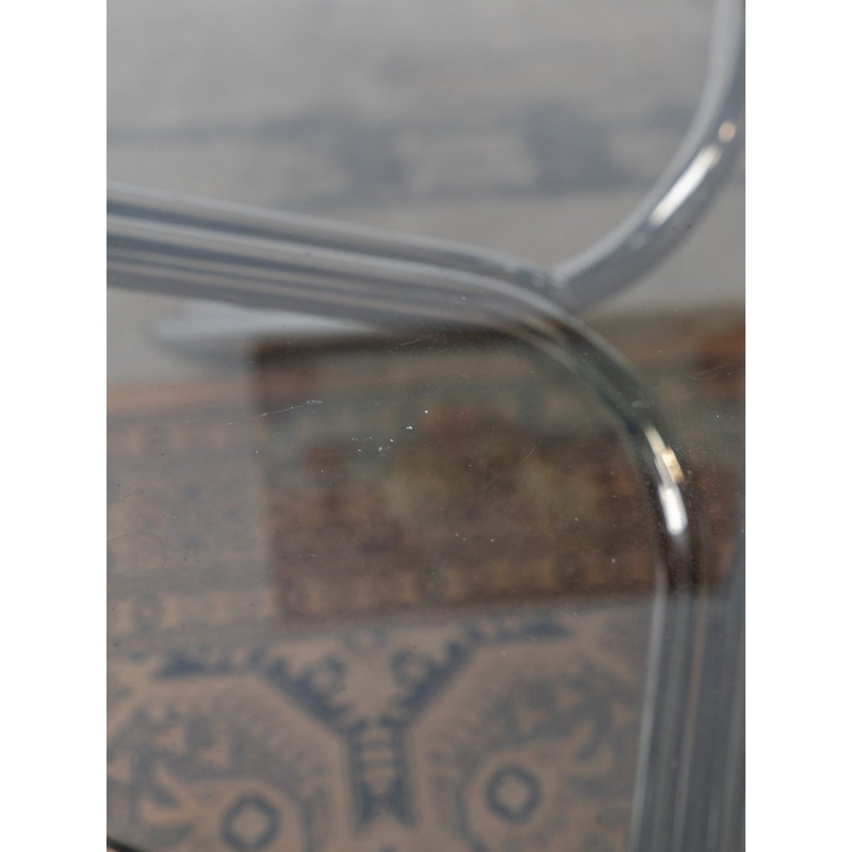 Table basse en verre fumé Donna N°978 - Bon état fumé, DEBONGOUT