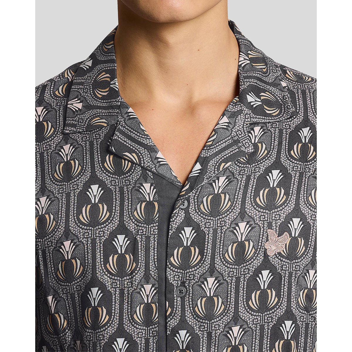 Chemise manches courtes botanique graphique noir fer, LYLE & SCOTT