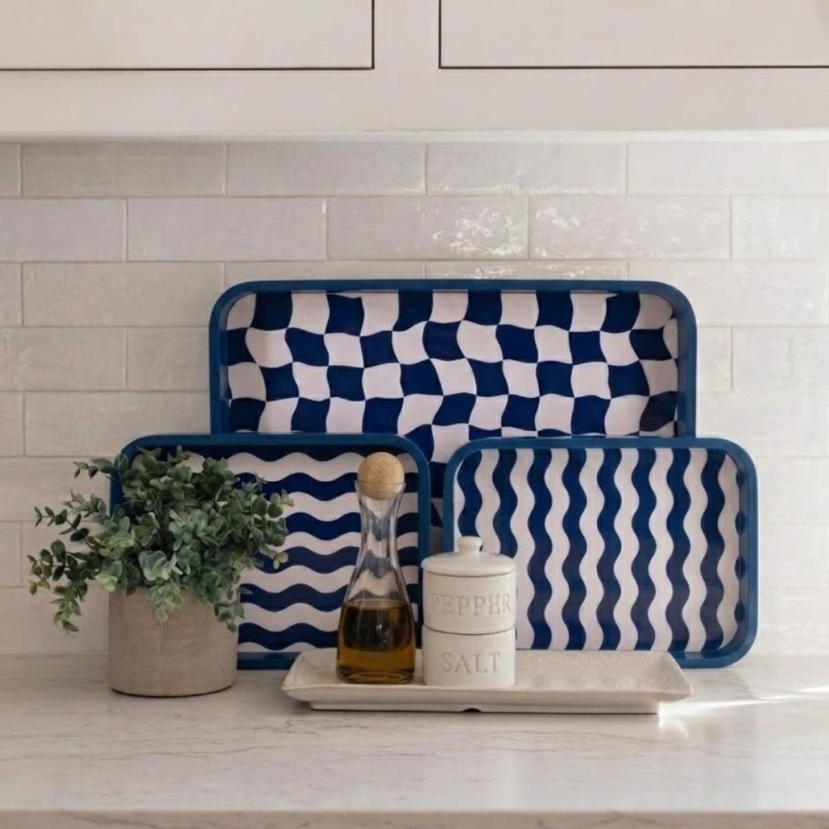 Set de 3 plateaux damiers et rayures bleu et blanc bleu, ORNAMI