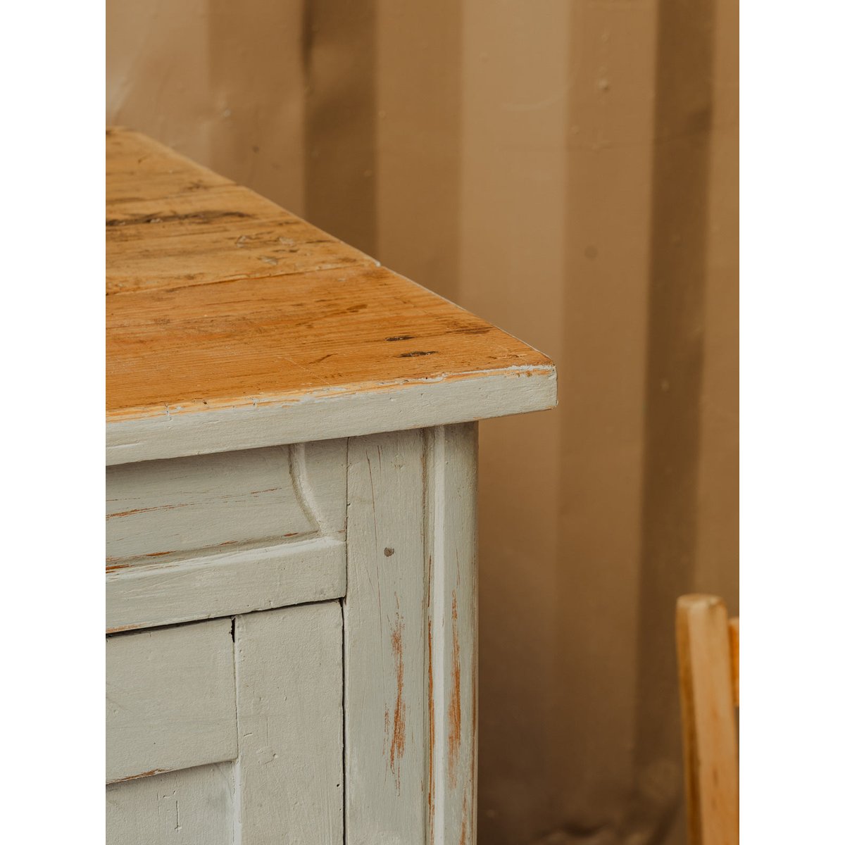 Buffet en bois patiné Gilbert N°1561 - Bon état bleu clair, DEBONGOUT