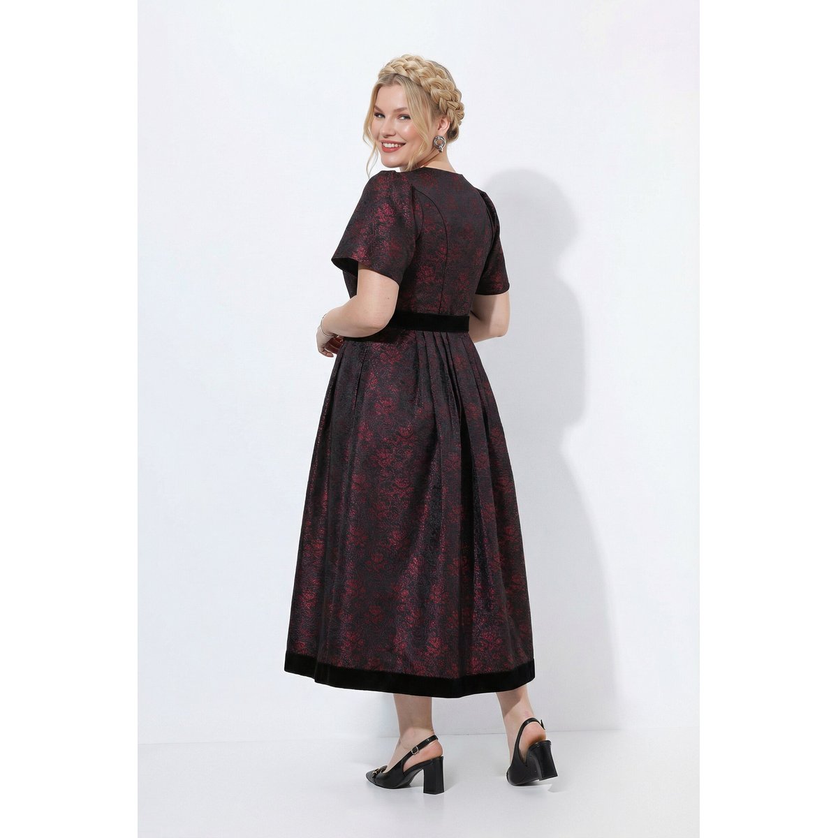Dirndl, jacquard, col carré rouge vin foncé, ULLA POPKEN