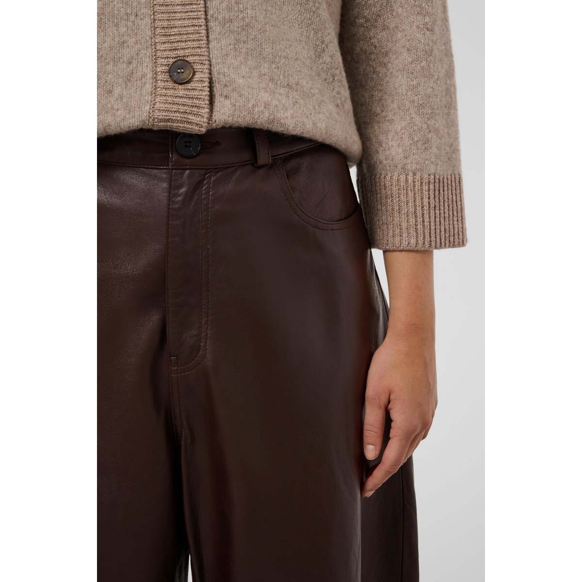 Pantalon en cuir marron ganache, SOAKED IN LUXURY