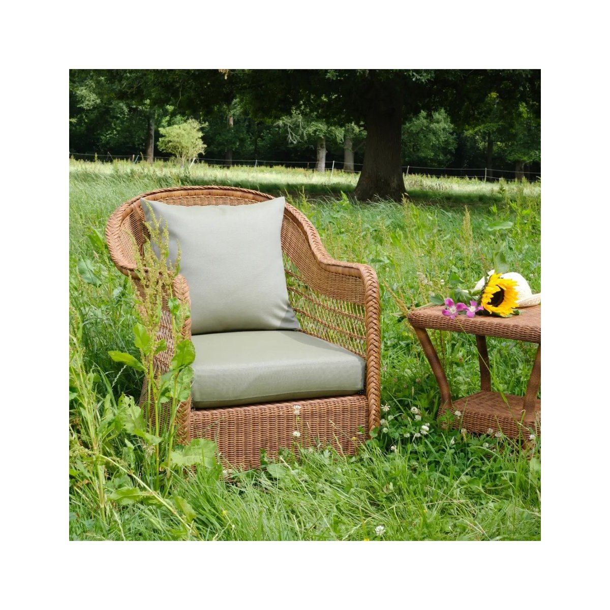 Fauteuil en résine BIARRITZ CHATAIGNE bouquet écru autres, KOK