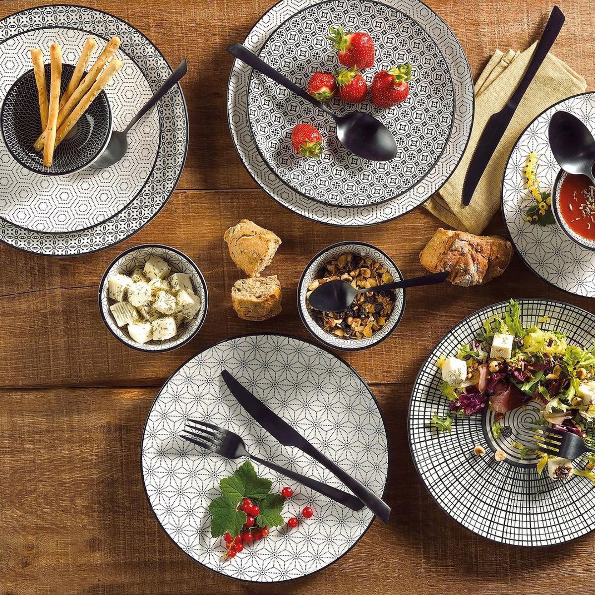 Lot de 6 grandes assiettes, KOMAE noir, ARTIME