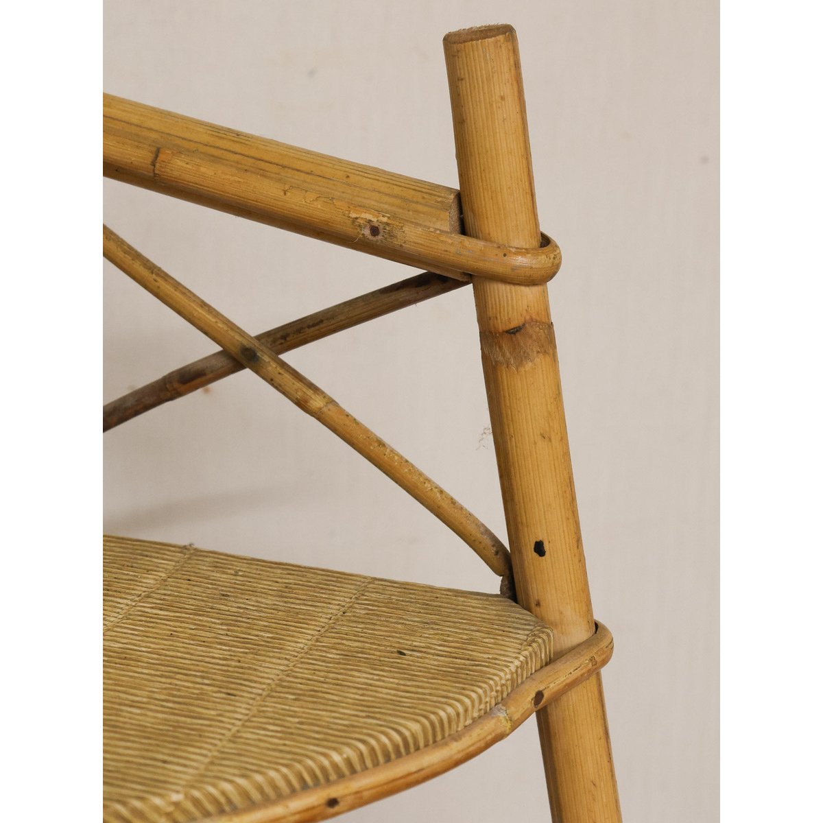 Étagère d'angle en bambou et rotin Gaëlle N°815 - Bon état bois clair, DEBONGOUT