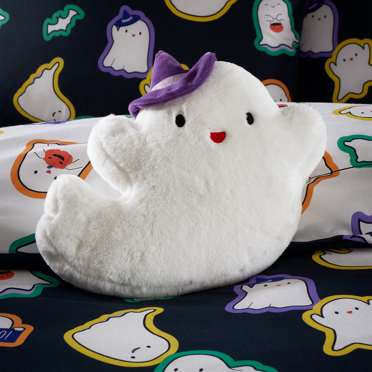 Halloween Ghost 3D Cushion white, CATHERINE LANSFIELD