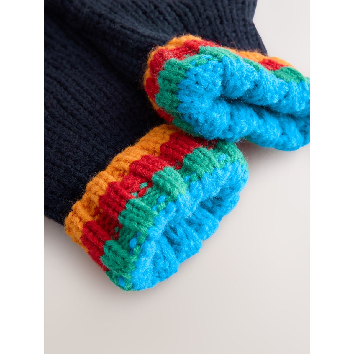 Bonnet, écharpe et gants, 3 pièces bleu marine avec côtes arc-en-ciel, NEXT