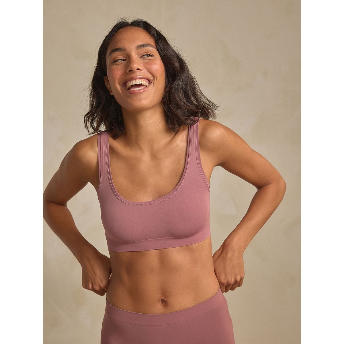 Soutien-gorge court ultra doux sans coutures rose, NEXT