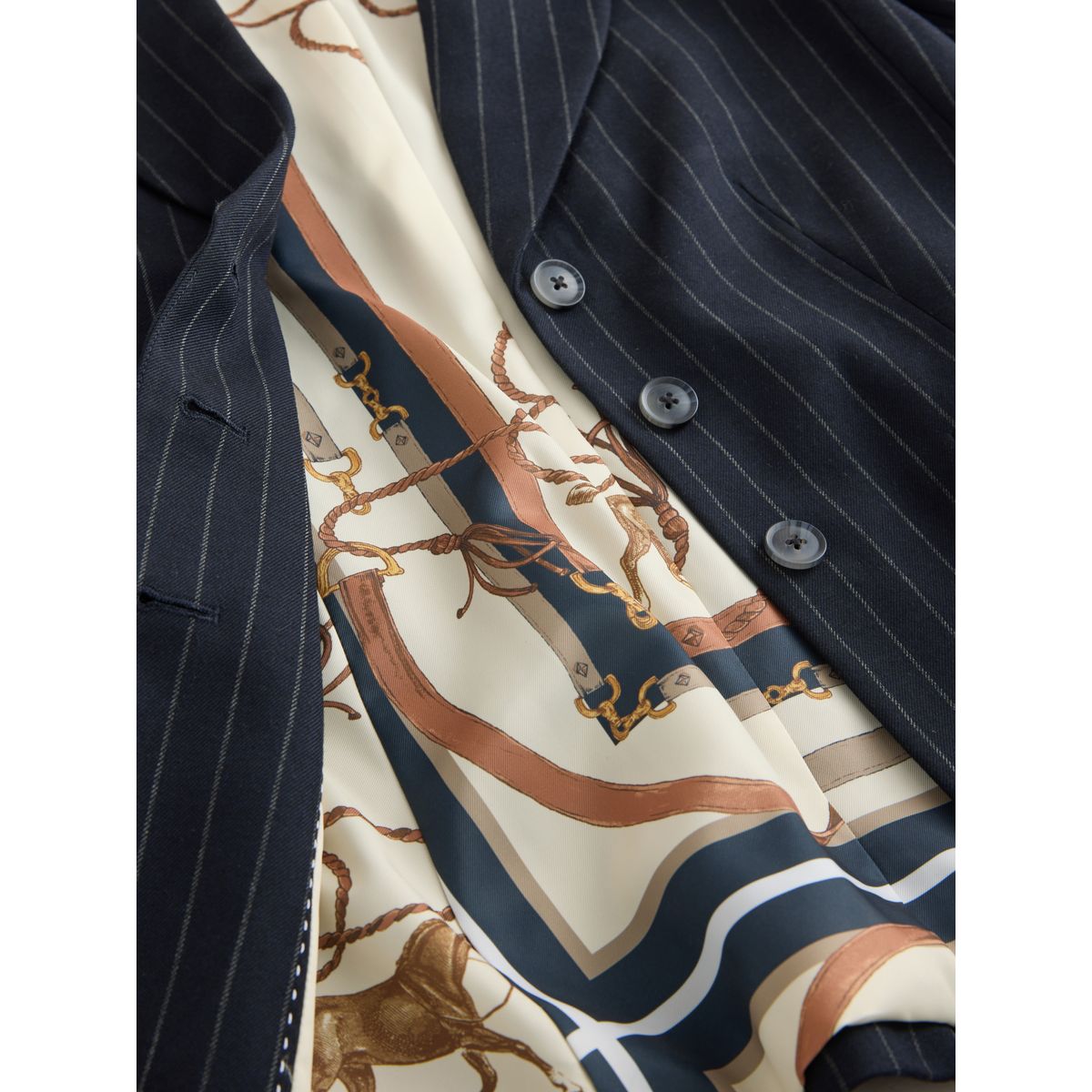 Blazer à boutonnage droit et fines rayures bleu marine à rayures, NEXT