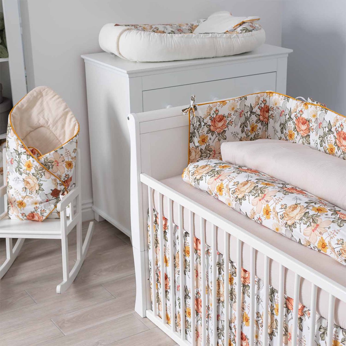 Coussin de chaise haute réversible NÉO VINTAGE néo vintage imprimé floral, beige, blanc, SEVIRA KIDS