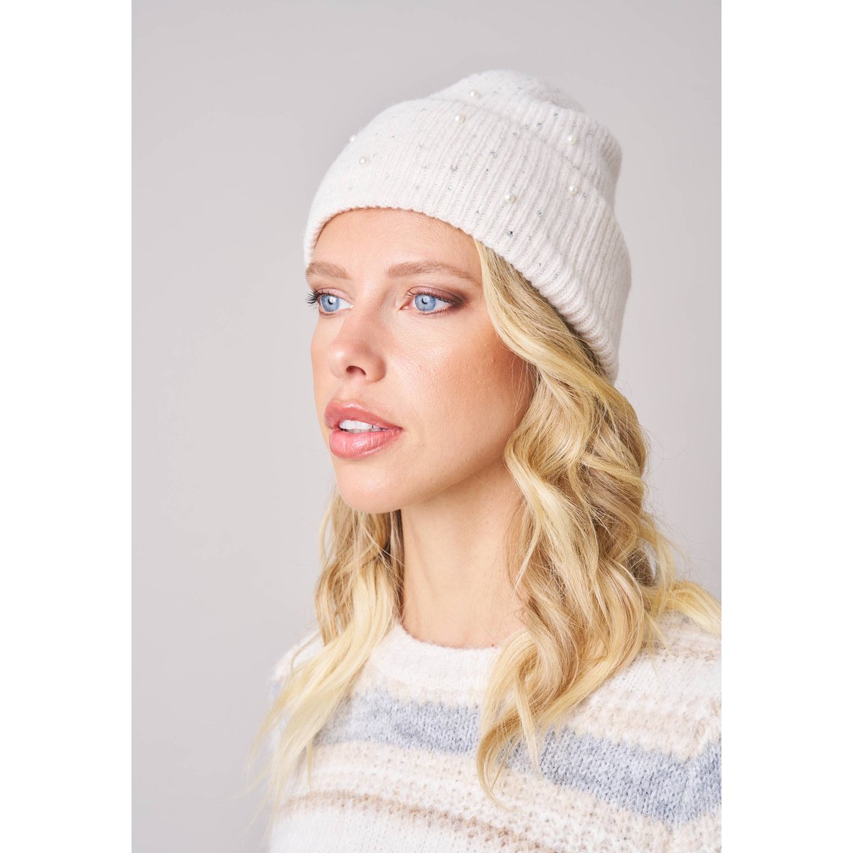 Bonnet femme en maille avec détails brillants LORALIE cream, DEELUXE
