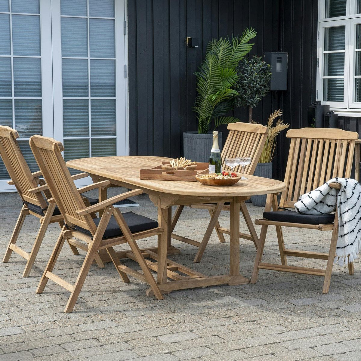 Table de jardin en teck extensible 180/240 KUTA bois naturel, PIER IMPORT
