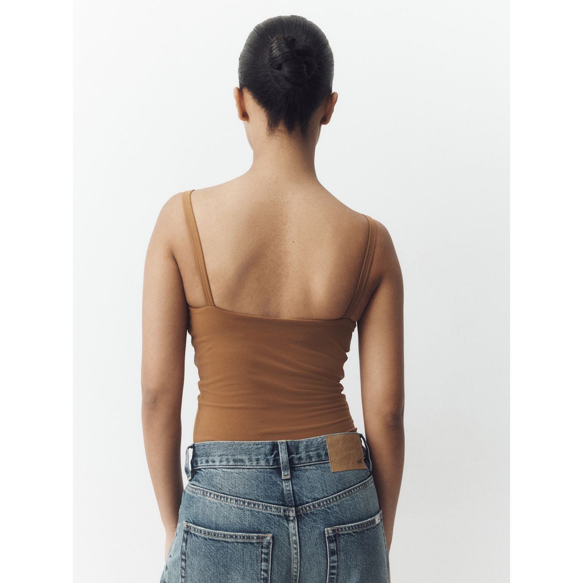 Haut à col bateau et soutien-gorge intégré marron chocolat, NEXT