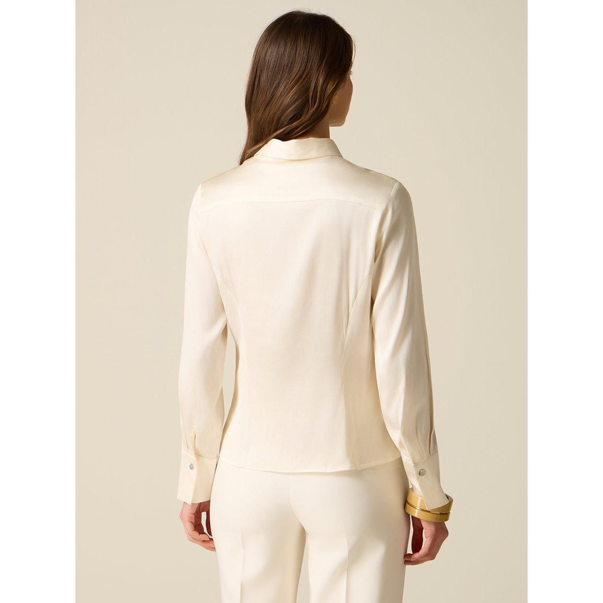 Chemise blanc, OLTRE