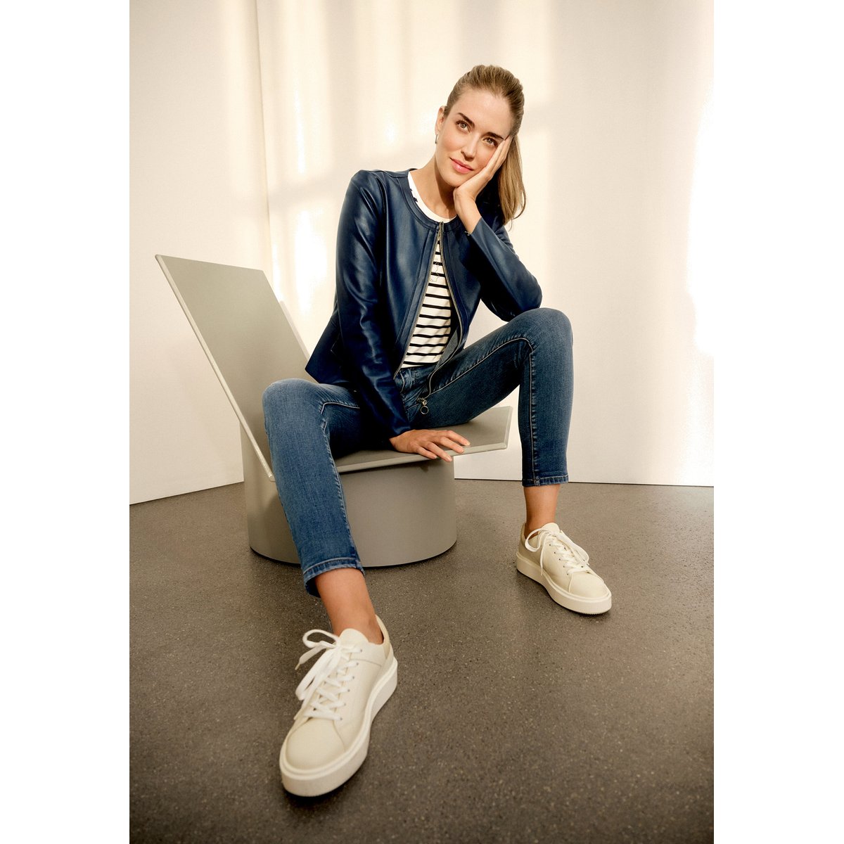 Blazer court à fermeture zippée dark sky, BETTY BARCLAY