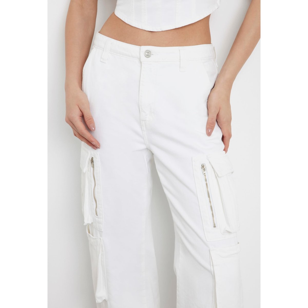 Jean Cargo Kori blanc, GUESS