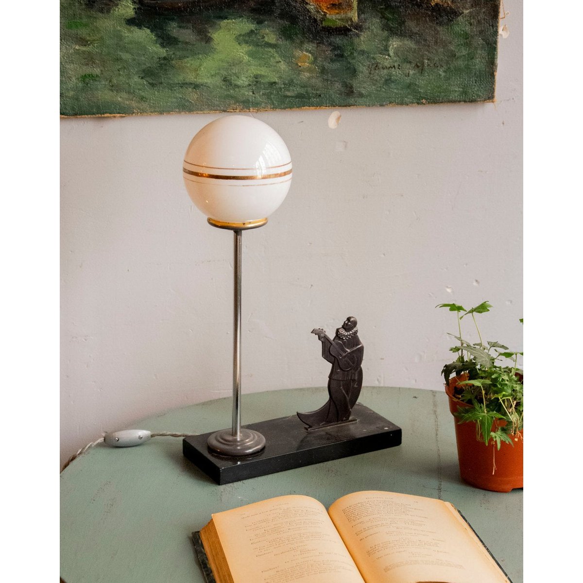 Lampe en marbre et métal sculpté Suzanne N°637 - Bon état noir, DEBONGOUT