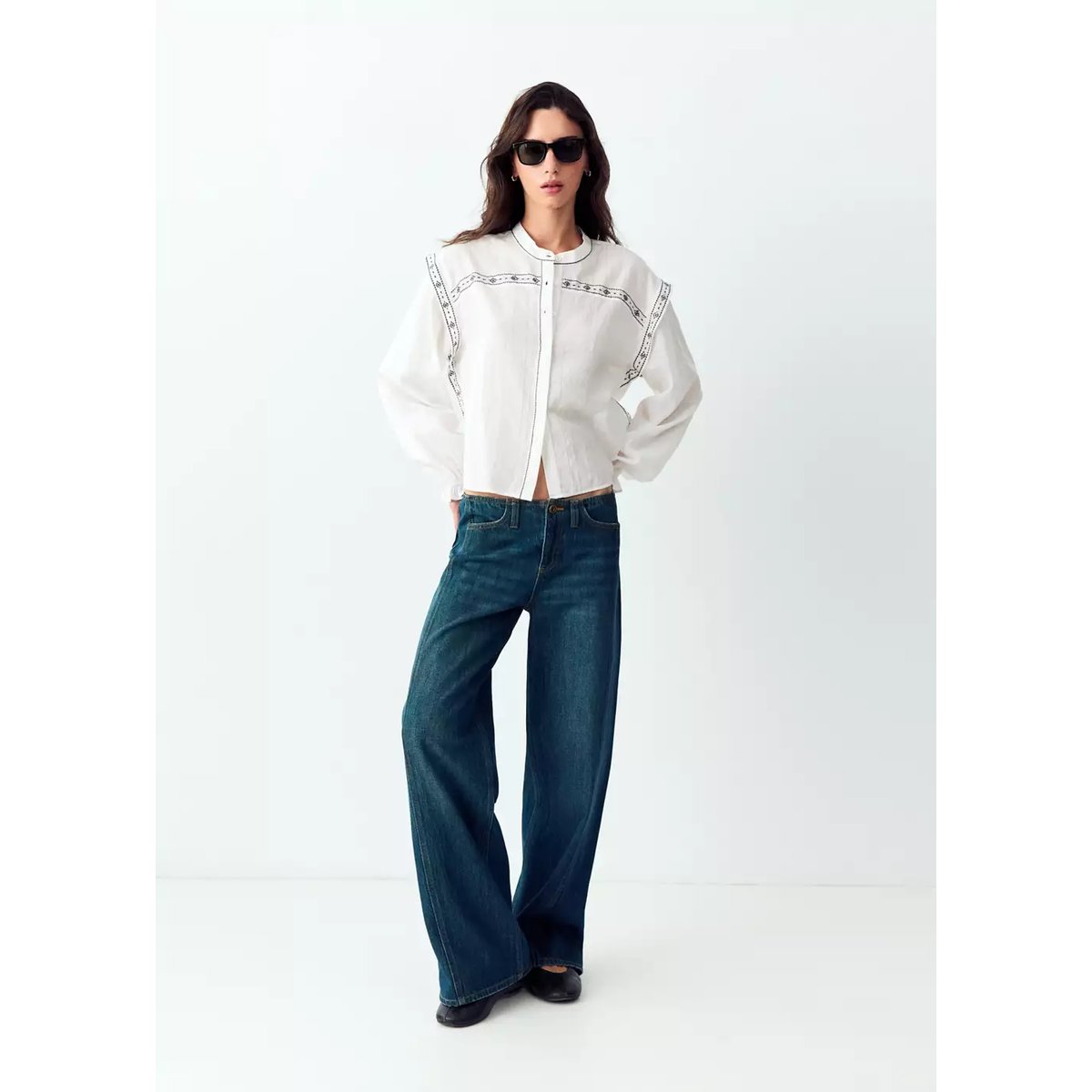 Blouse à col officier avec détails brodés blanc cassé, MANGO TEEN