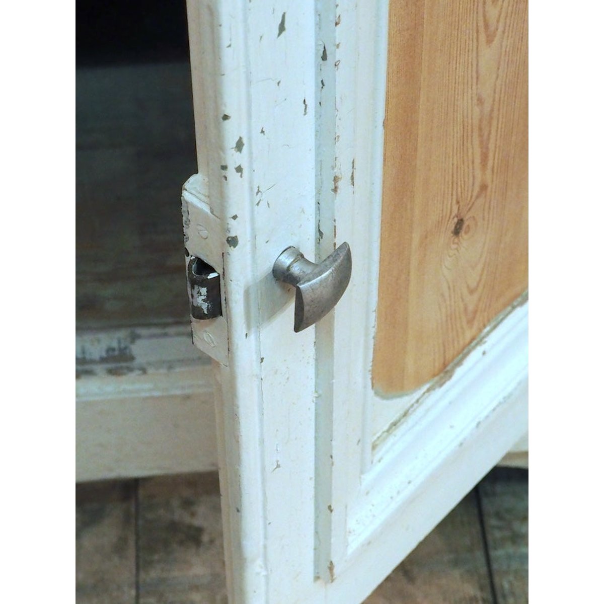 Buffet blanc en pin Gilbert N°655 - Bon état blanc, DEBONGOUT
