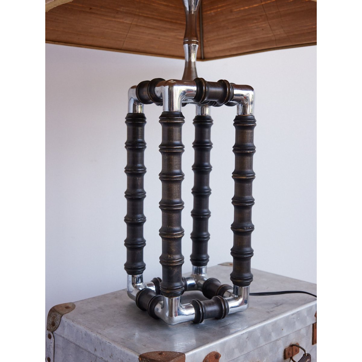 Grande lampe à poser Pagode Julia N°956 - Bon état noir, DEBONGOUT