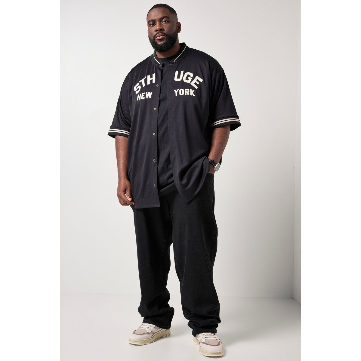 T-shirt oversize à manches courtes noir, STHUGE