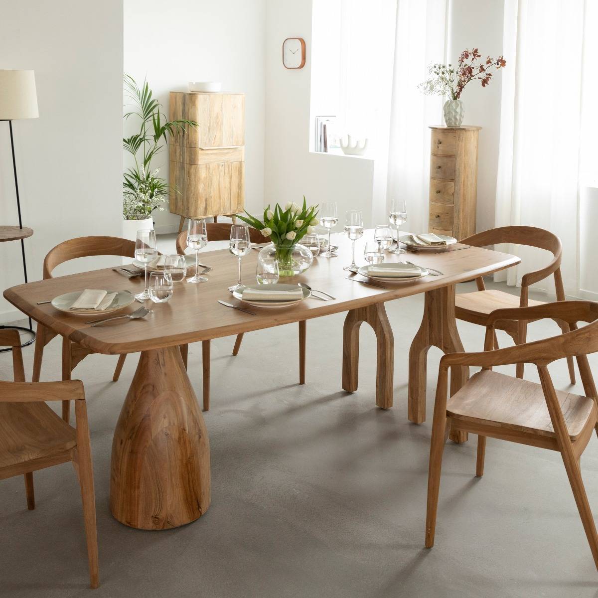 Table à manger en bois d'acacia ANAÉ bois clair, MADE IN MEUBLES
